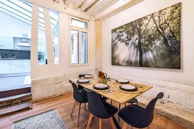 Coin salon dans l'établissement 6 Guests Flat in heart of Paris - Pompidou