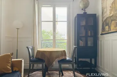 Coin salon dans l'établissement Charming - One-Bedroom Apartment in Paris 5th
