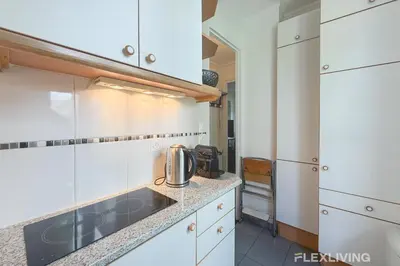 Cuisine ou kitchenette dans l'établissement Charming - One-Bedroom Apartment in Paris 5th