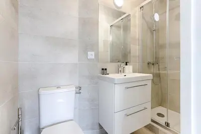 Salle de bains dans l'établissement Mykeypers- Design & Cosy Apartment 2P - Malakoff 25