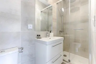 Salle de bains dans l'établissement Mykeypers- Design & Cosy Apartment 2P - Malakoff 25