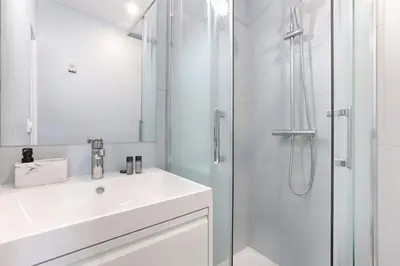 Salle de bains dans l'établissement Mykeypers- Luxury Studio 2P - Malakoff 14