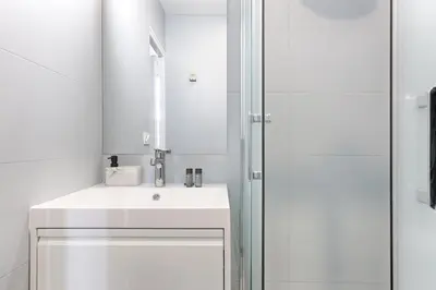 Salle de bains dans l'établissement Mykeypers- Luxury Studio 2P - Malakoff 14