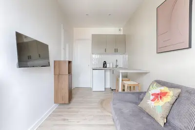 Cuisine ou kitchenette dans l'établissement Mykeypers- Premium Studio 2P - Malakoff 35