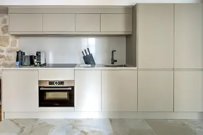 Cuisine ou kitchenette dans l'établissement 3-chambres luxueux et familial -Vendôme- Climatisé