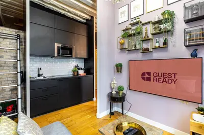 Cuisine ou kitchenette dans l'établissement GuestReady - Artisan Style Stay in Paris' Heart