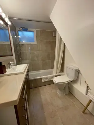 Salle de bains dans l'établissement Delightful Dauphine Apartment Saint-Germain