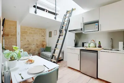 Cuisine ou kitchenette dans l'établissement Residence Eugene - Kremlin-Bicêtre