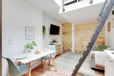 Télévision ou salle de divertissement dans l'établissement Residence Eugene - Kremlin-Bicêtre