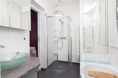 Salle de bains dans l'établissement Paris 5 Panthéon Rue de Quatrefages 2 pièces
