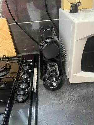 Cuisine ou kitchenette dans l'établissement Appartement calme au cœur du 20 eme arrondissement