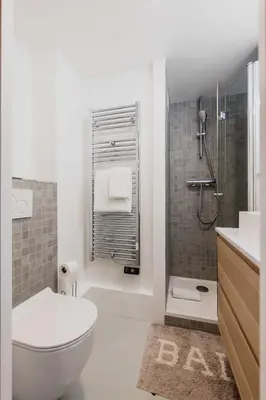 Salle de bains dans l'établissement Comfortable apartment - 1BR-4P- Marais