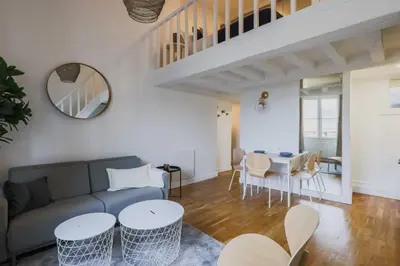 Coin salon dans l'établissement Comfortable apartment - 1BR-4P- Marais