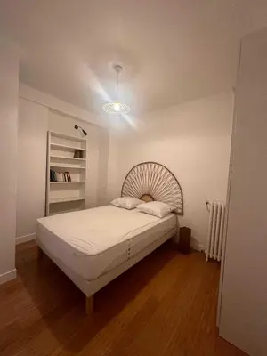 Un ou plusieurs lits dans un hébergement de l'établissement Beautiful Apt 3BR-6P-Paris 17th-Arc de Triomphe