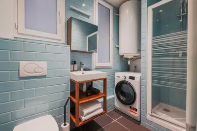 Salle de bains dans l'établissement Cosy Apartment 1BR-2P-Montmartre-Sacre