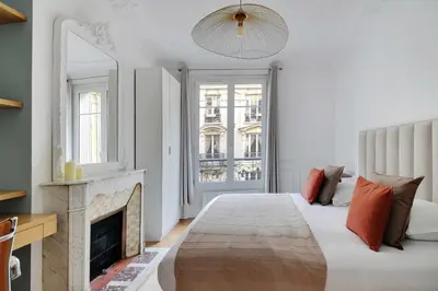 Un ou plusieurs lits dans un hébergement de l'établissement Elegant apartment - 2BR-4P - Pantheon
