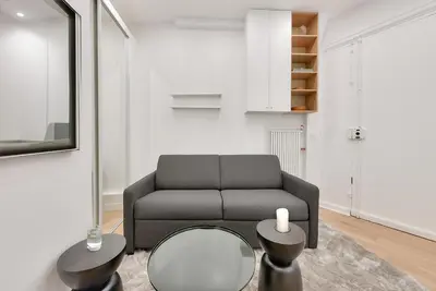 Coin salon dans l'établissement UrbanFlat 165 - Boetie - Champs Elysees Studio