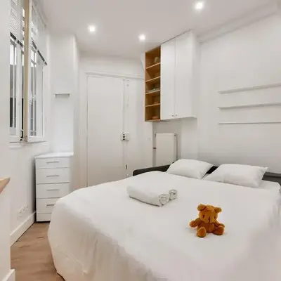 UrbanFlat 165 - Boetie - Champs Elysees Studio