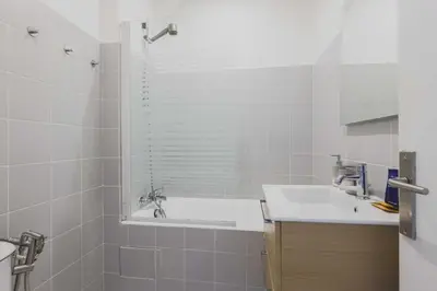 Salle de bains dans l'établissement Charming Apartment 1BR-2P-Paris 7th-Bon Marche