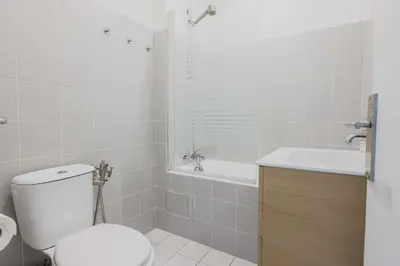 Salle de bains dans l'établissement Charming Apartment 1BR-2P-Paris 7th-Bon Marche