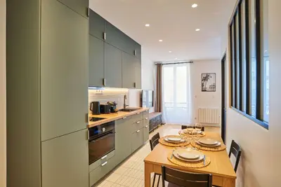 Cuisine ou kitchenette dans l'établissement Charming Apartment-Bastille-Le Marais