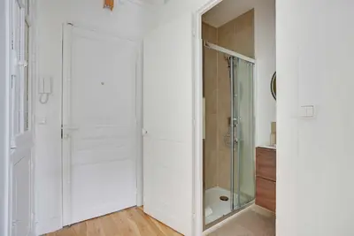 Salle de bains dans l'établissement Parisian charm -1BR-3P - Paris 15