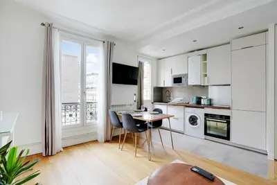 Cuisine ou kitchenette dans l'établissement Parisian charm -1BR-3P - Paris 15