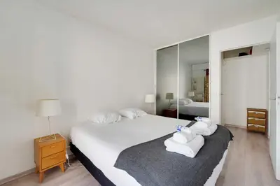 Un ou plusieurs lits dans un hébergement de l'établissement Modern apartment -1BR-2P- Boulogne-Billancourt