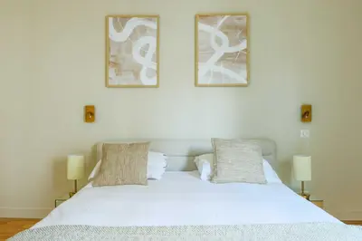 Un ou plusieurs lits dans un hébergement de l'établissement Elegant Appt - 2BDR-4P - Bastille - Marais