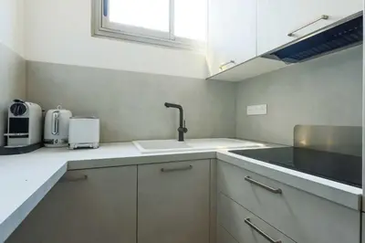 Cuisine ou kitchenette dans l'établissement Elegant Appt - 1BDR-4P - Tour Eiffel - Auteuil