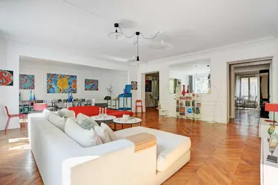 Coin salon dans l'établissement Elegant apartment - 4BR -10P- Madeleine
