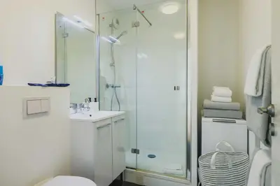 Salle de bains dans l'établissement Magnificent apartment -2BR-6P- Belleville