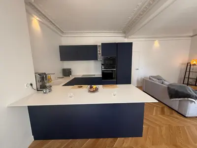 Cuisine ou kitchenette dans l'établissement Salon Cosy et Lumineux proche Arc de Triomphe