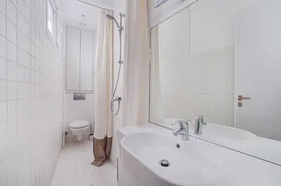 Salle de bains dans l'établissement Bright apartment -1BR-2P- Jardin du Luxembourg