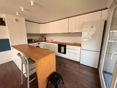 Cuisine ou kitchenette dans l'établissement Home Parc by So Homy - 3 Bed Room, 6 People