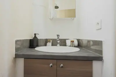 Plan de l'établissement Modern flat -1BR-4P- Paris 17e