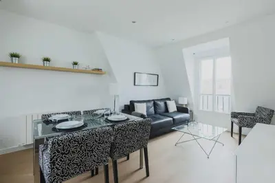 Coin salon dans l'établissement Bright apartment - 1BR-2P - Le Marais