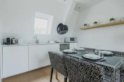 Cuisine ou kitchenette dans l'établissement Bright apartment - 1BR-2P - Le Marais