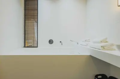 Salle de bains dans l'établissement Modern flat -1BR-2P- in the heart of the Marais