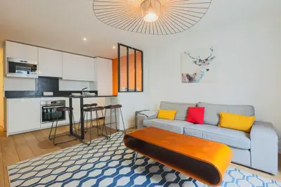 Cuisine ou kitchenette dans l'établissement Charming apartment- 1BR-2P- Sacre-Coeur