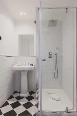 Salle de bains dans l'établissement Modern Apartment -2BR-4P- Marais