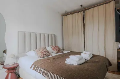 Un ou plusieurs lits dans un hébergement de l'établissement Quiet apartment -1BR-4P - Neuilly-sur-Seine