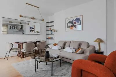 Coin salon dans l'établissement Quiet apartment -1BR-4P - Neuilly-sur-Seine