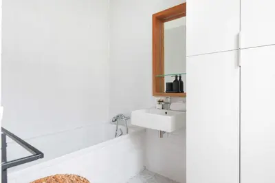Salle de bains dans l'établissement Charming Duplex - 2BD-5P - Nation