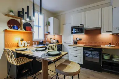 Cuisine ou kitchenette dans l'établissement Charming apartment - 2BR-6P - Petit-Montrouge