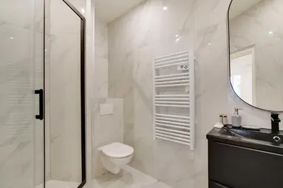 Salle de bains dans l'établissement Harmonious 2BDR - 4P apartment - Champs Elysees