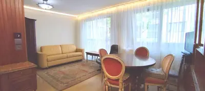 Coin salon dans l'établissement Lovely apartment overlooking inner garden - Montparnasse Pasteur