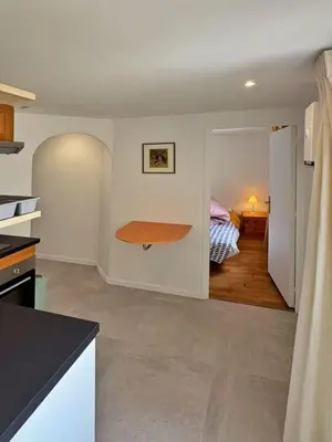 Un ou plusieurs lits dans un hébergement de l'établissement Charming 1 bedroom apartment- City center of Paris