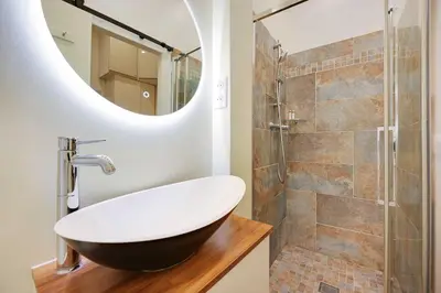 Salle de bains dans l'établissement Charmant appartement proche de l Arc de Triomphe