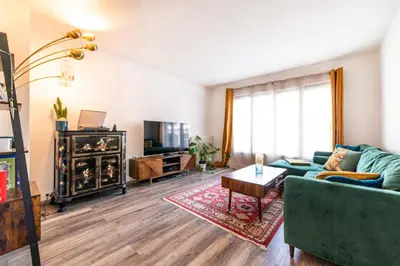 Télévision ou salle de divertissement dans l'établissement Cosy aux portes de Paris